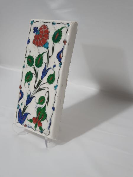 Usta İmzali 30 Yillik Seramik Üzerine El Boyamasi Karanfil Desen Aoa Ölçü 23X11Cm