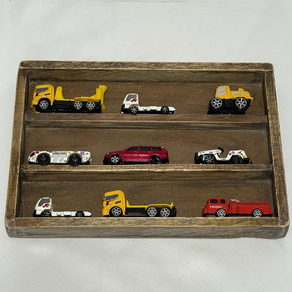 Dekoratif Oyuncak İçin Raf Aoa Ölçü 30,5X21Cm