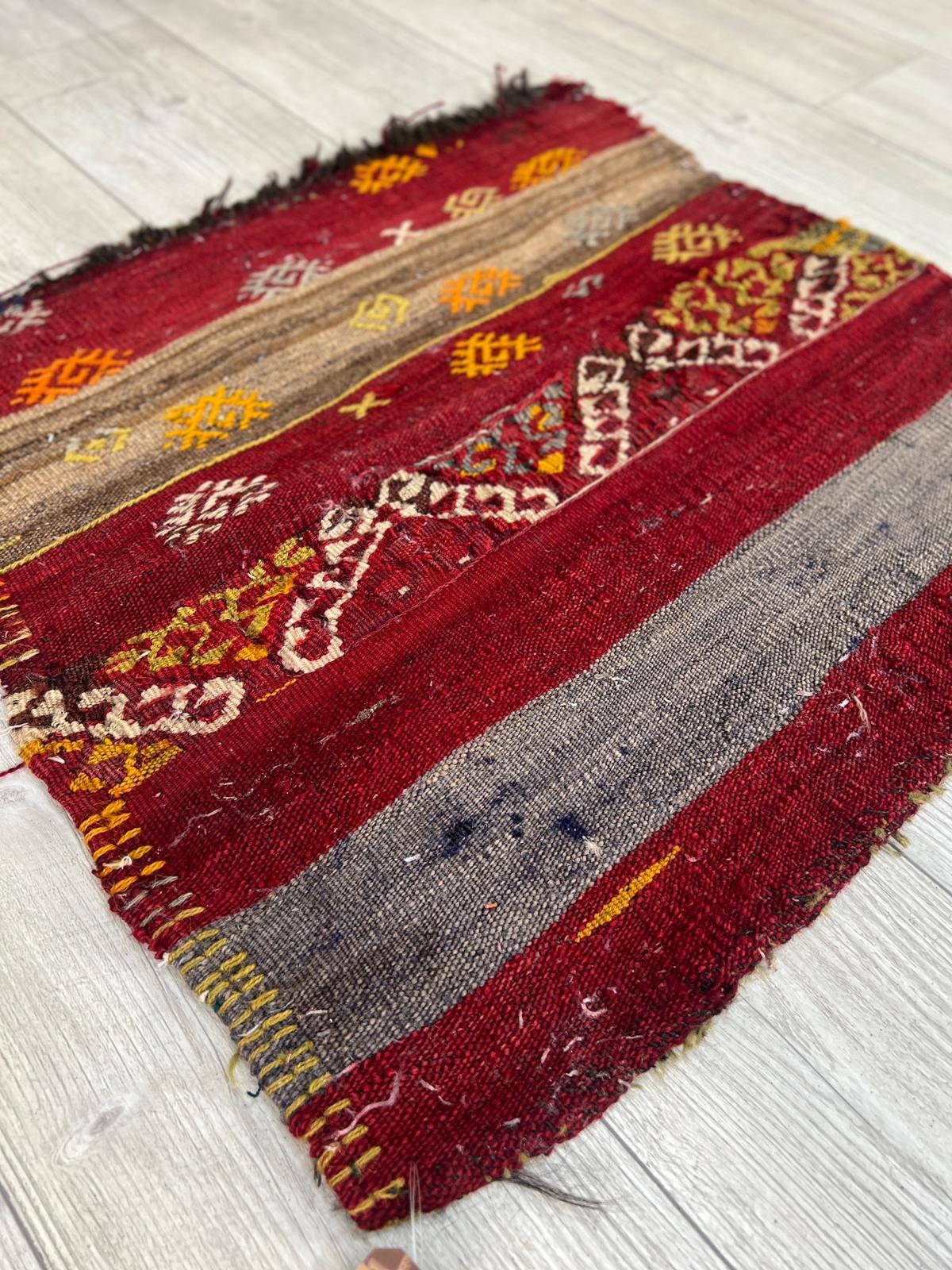 El Dokumasi Halı Kilim Yolluk Paspas Ölçü 74X67 Cm