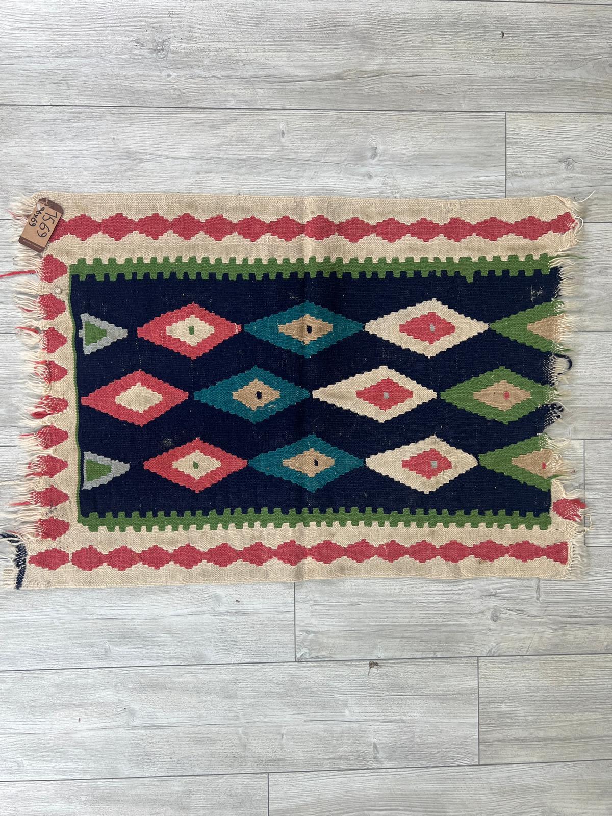 El Dokumasi Halı Kilim Yolluk Paspas Ölçü 96X69 Cm
